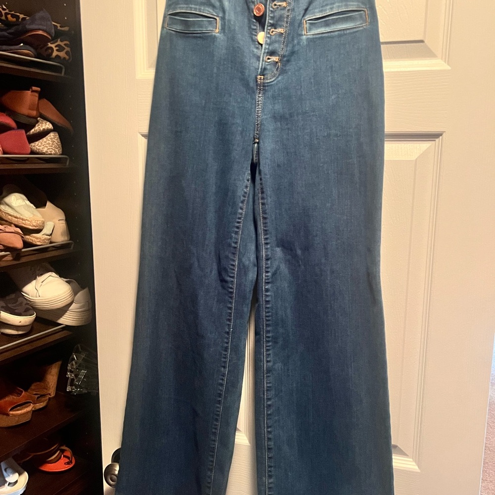 Women's Blue High-Waisted Jeans
